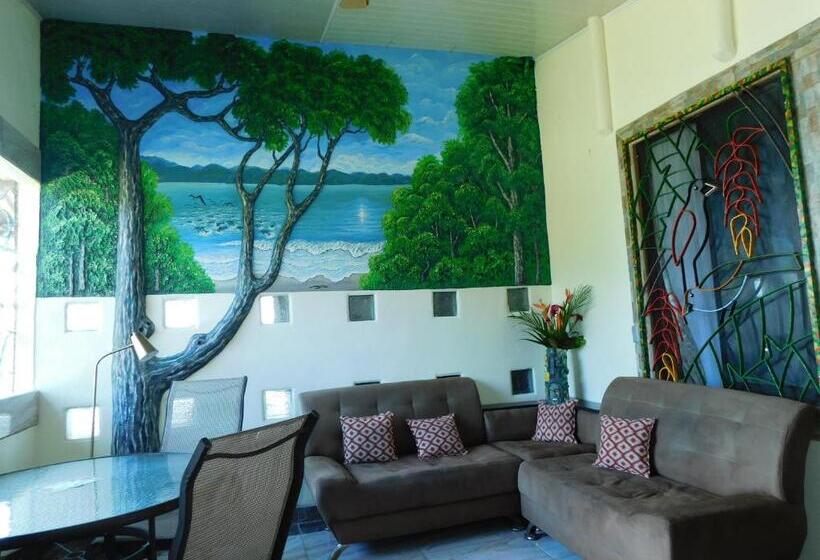 اتاق لوکس با چشمانداز دریا, Cabinas Jimenez