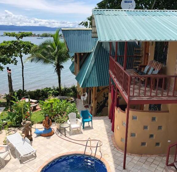 اتاق لوکس با بالکن و چشمانداز دریا, Cabinas Jimenez