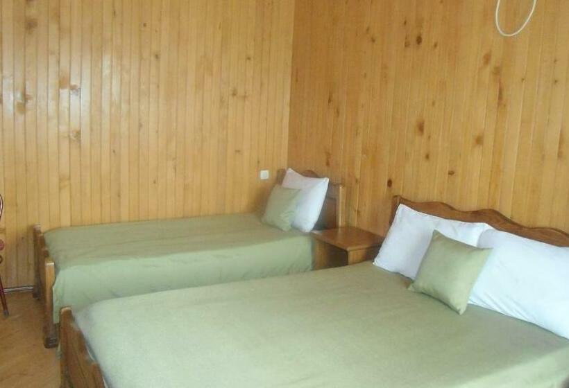 اتاق استاندارد سه تخته با بالکن, Villa Ureki