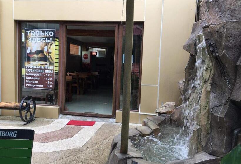 اتاق استاندارد چهارنفره با بالکن, Villa Ureki