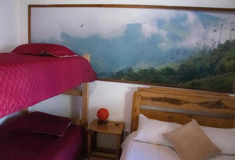 エコノミー４人部屋, La Cigarra Casa De Huéspedes