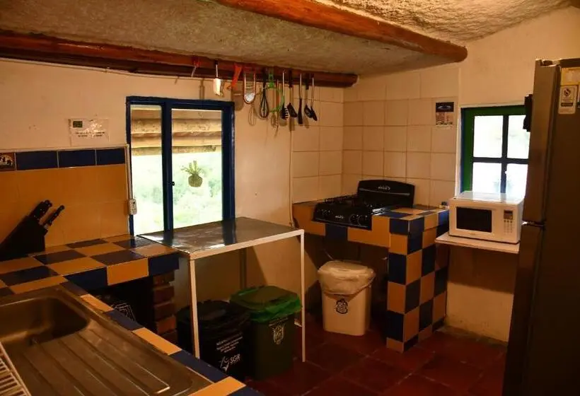 Talo 4 Makuuhuonetta, La Cigarra Casa De Huéspedes