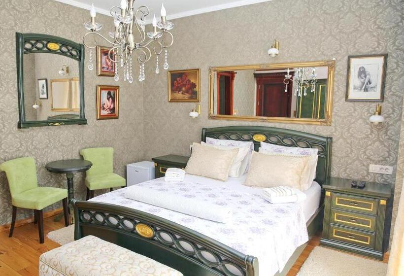 اتاق لوکس با بالکن و چشم‌انداز دریا, Palazzo Banicevic Luxury Rooms
