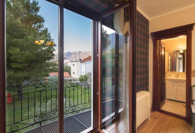 اتاق استاندارد با چشمانداز استخر, Palazzo Banicevic Luxury Rooms