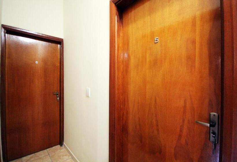 اتاق خانوادگی, Pousada Flores Em Vida