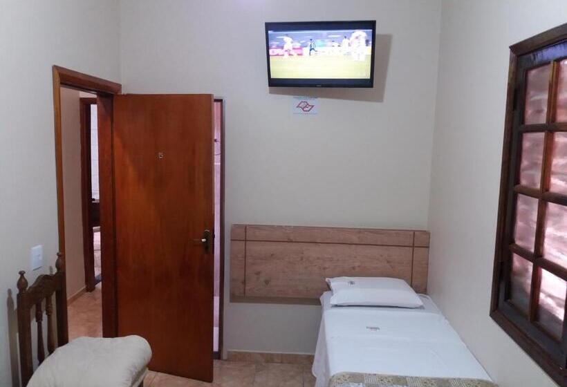 اتاق خانوادگی, Pousada Flores Em Vida