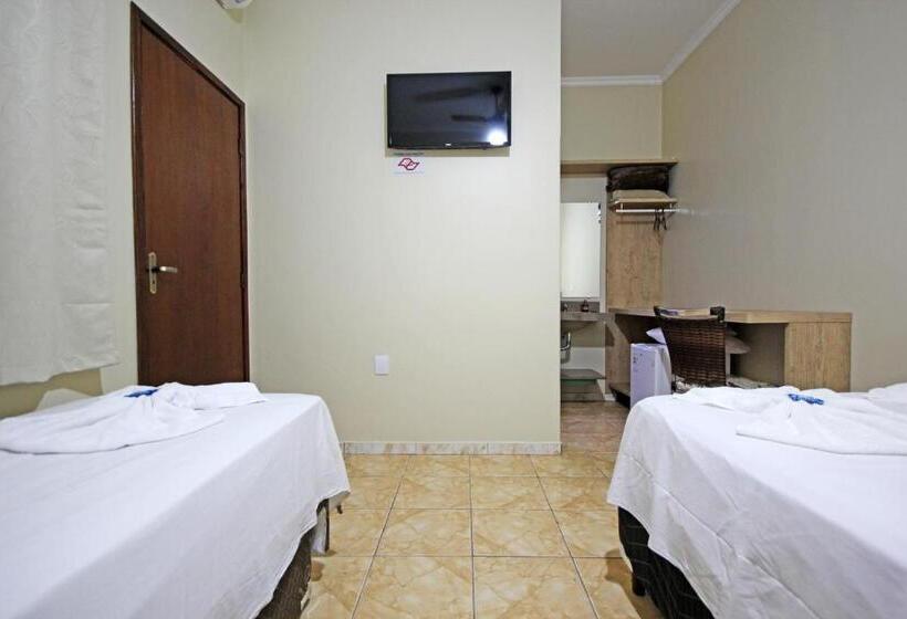 سوییت خانوادگی, Pousada Flores Em Vida