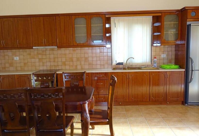 Апартаменты Superior 2 Спальни, Villa Lions