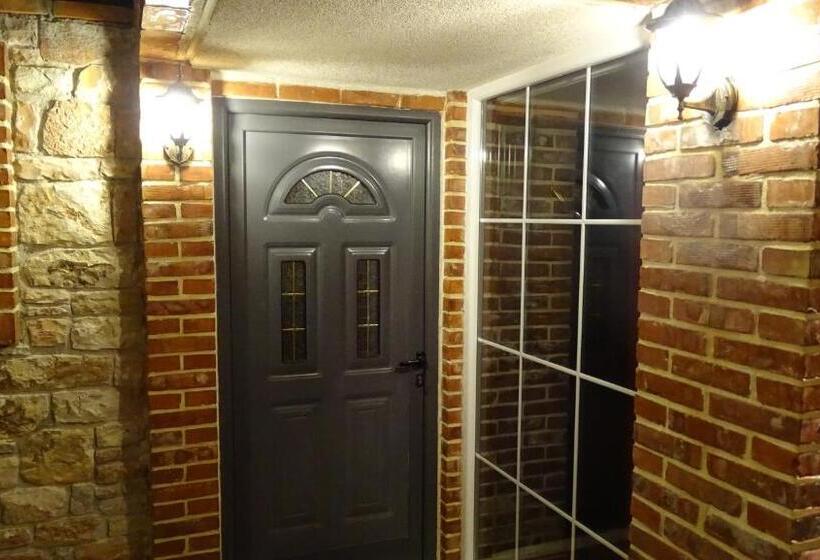 Апартаменты Премиум 1 Спальня, Villa Lions