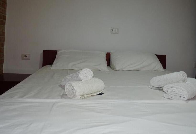 Апартаменты 1 Спальня Вид на Сад, Villa Lions