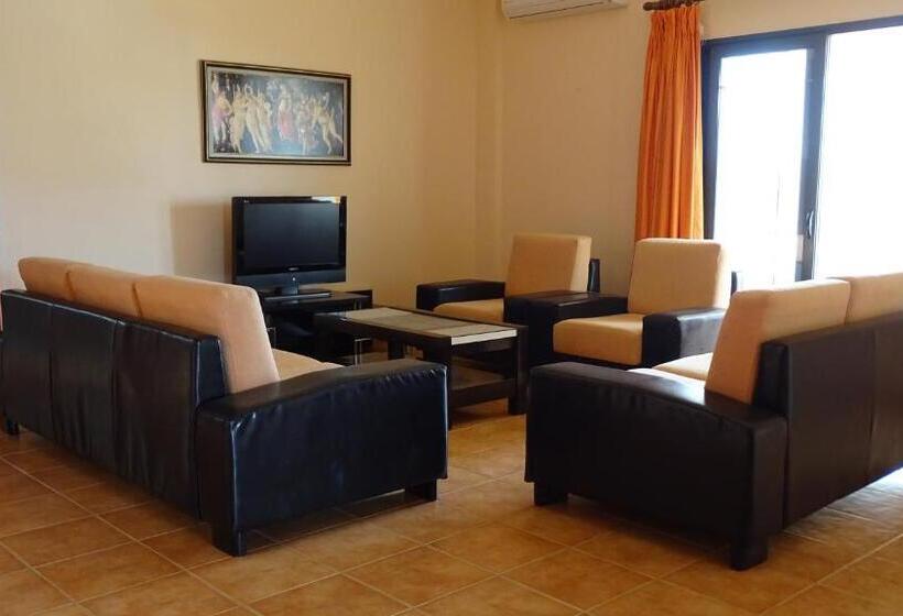 Апартаменты Superior 2 Спальни, Villa Lions