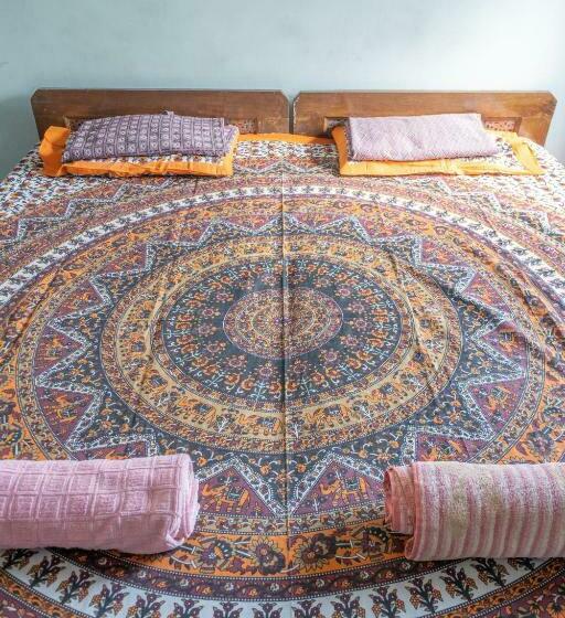 اتاق استاندارد, Vishnu Rest House