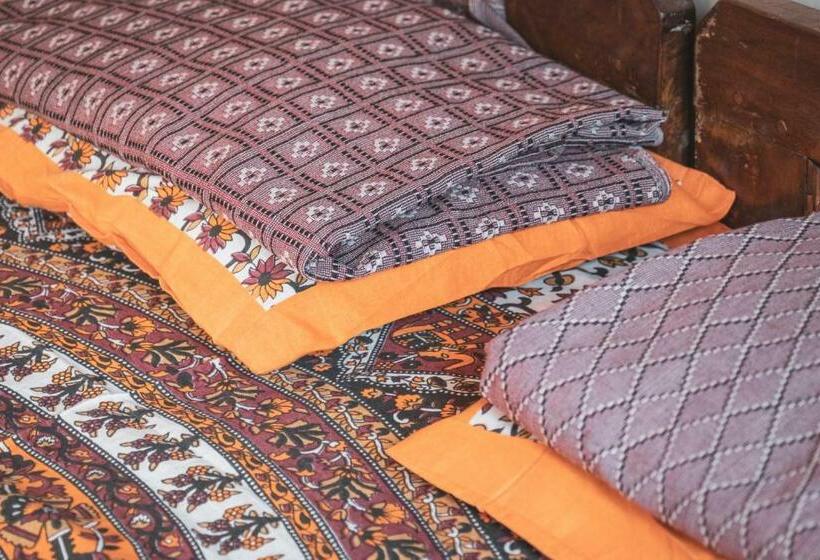 اتاق استاندارد, Vishnu Rest House