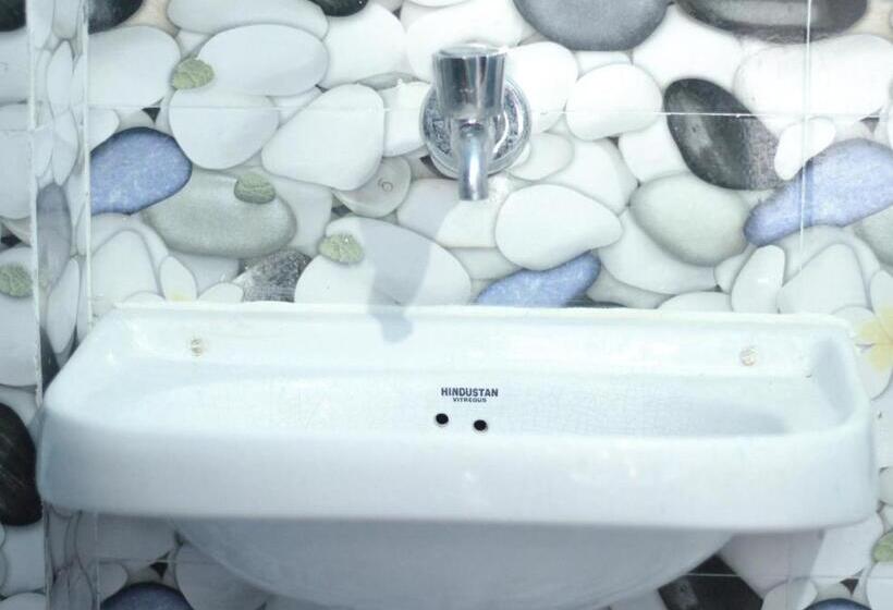 اتاق استاندارد, Vishnu Rest House