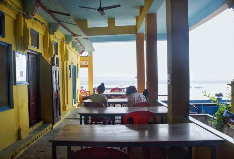 اتاق استاندارد, Vishnu Rest House