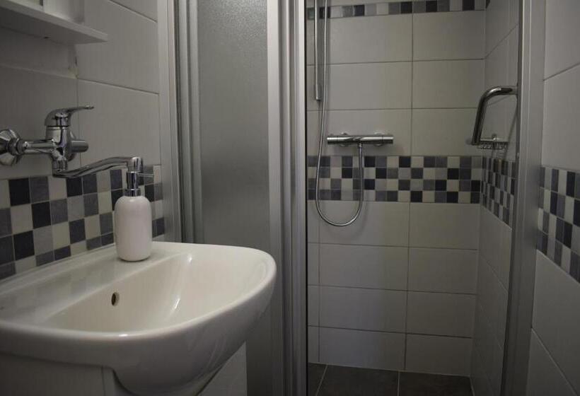 이코노미 룸, Pension Elbrs