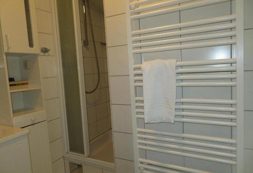 Апартаменты 3 Спальни, Pension Lipicer