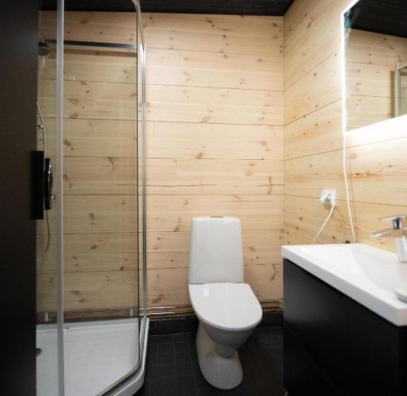 デラックスルーム, Black