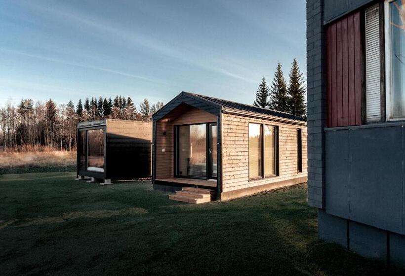 デラックスルーム, Black