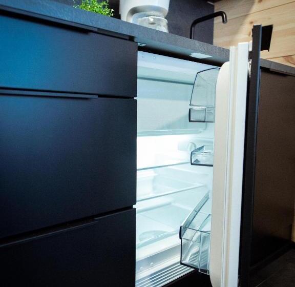 ２ベッドルームアパートメント, Black