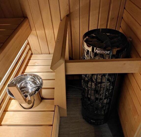 スーペリアールーム, Black