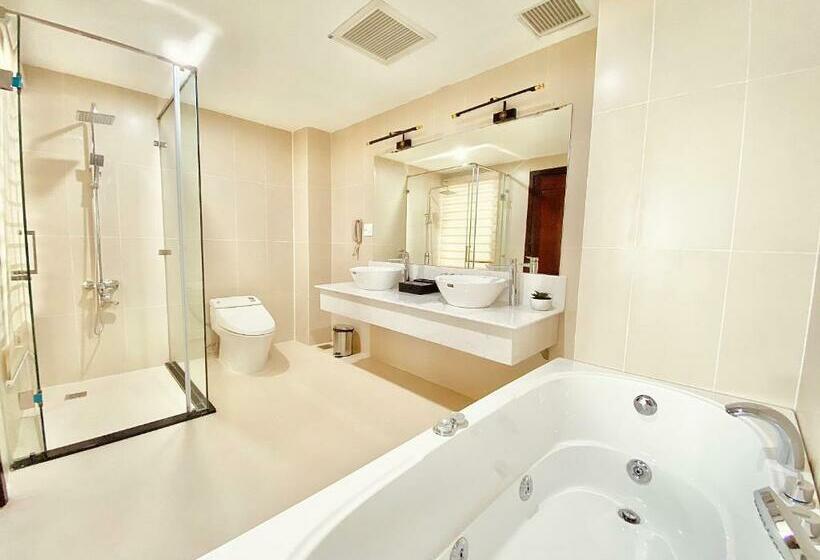 سوییت, Elephants