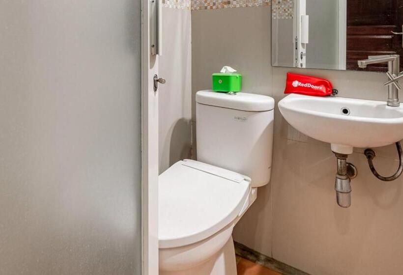 Семейный Номер, Reddoorz Syariah @ Soekarno Hatta Indah 2