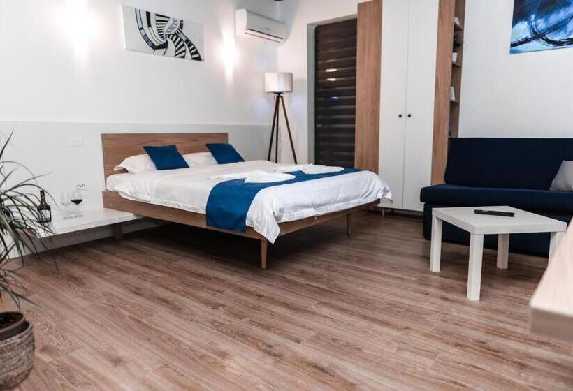 סטודיו דלוקס, Puzzle Apartaments&studios