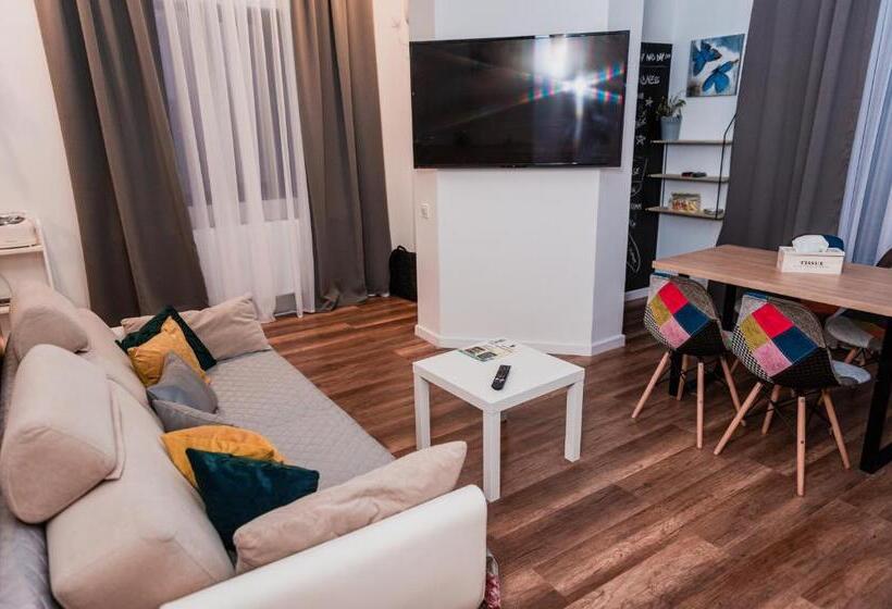 סטודיו משפחתי, Puzzle Apartaments&studios