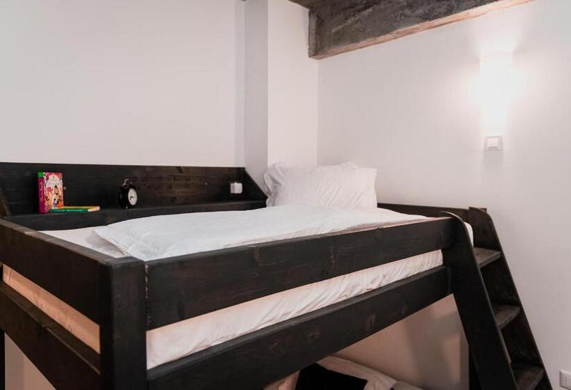 סטודיו משפחתי, Puzzle Apartaments&studios