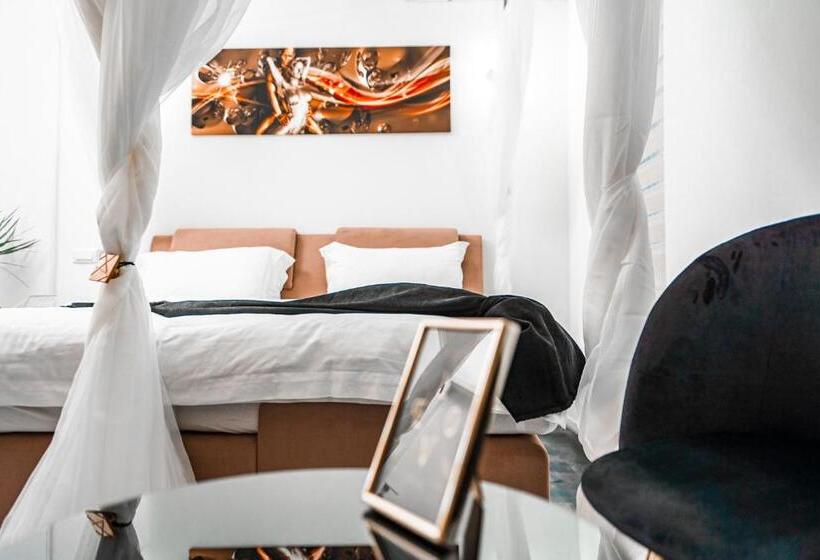 סוויטה דלוקס, Puzzle Apartaments&studios