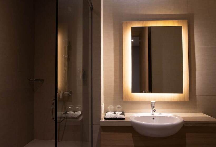 디럭스 룸, Batiqa Hotel Jayapura