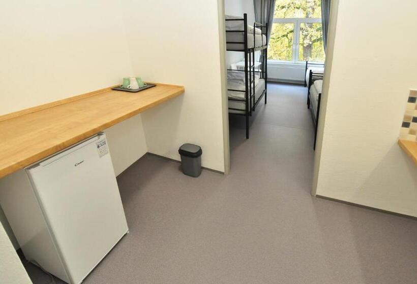 חדר סטנדרט לארבעה, Hostel Tereza Břeclav