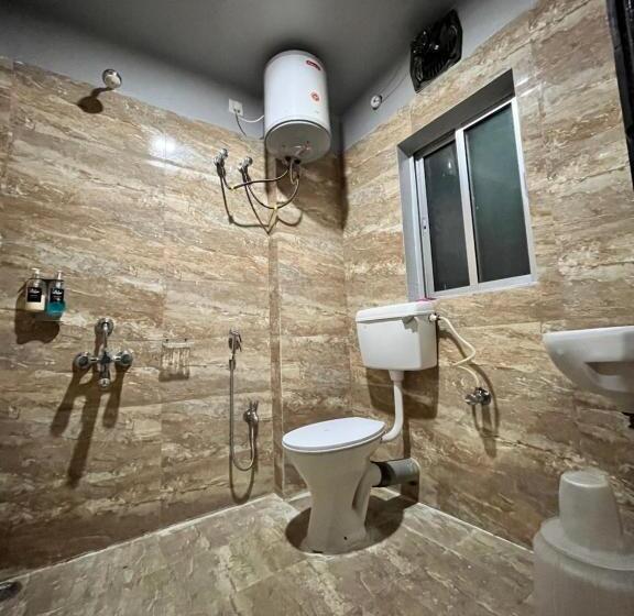 اتاق لوکس, Rjb Grand