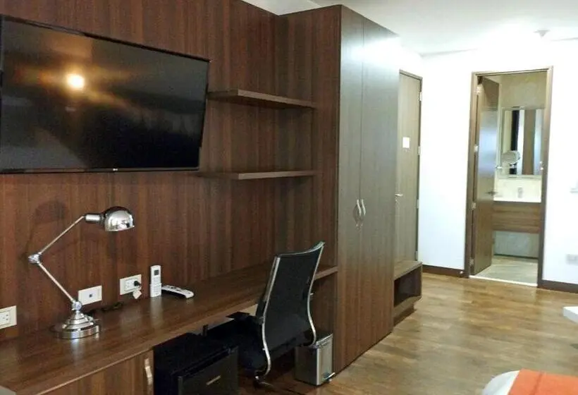 اتاق سوپریور, Royal Elim International