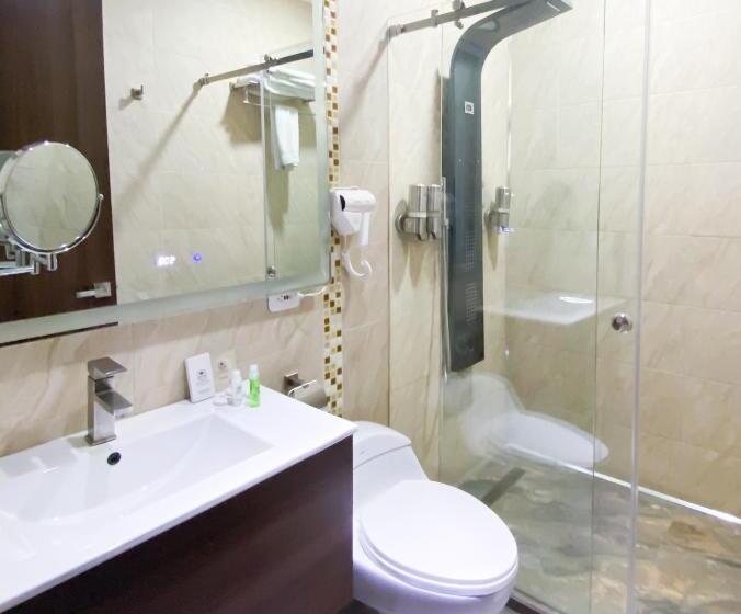 豪华房间, Royal Elim International