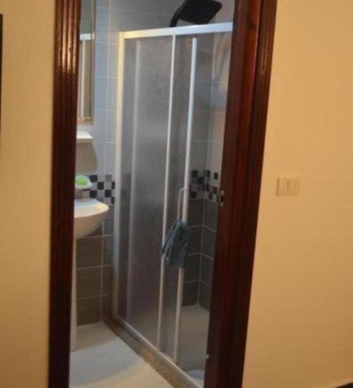 اتاق لوکس سه تخته, Tulip 6 Of October