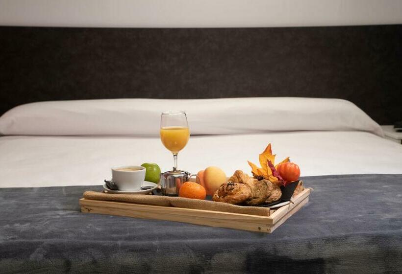 标准间, Epsilon Alcañiz