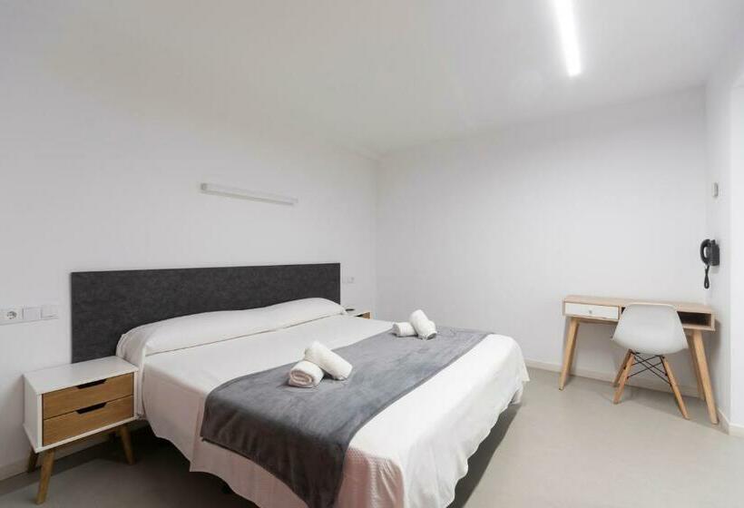 标准间, Epsilon Alcañiz