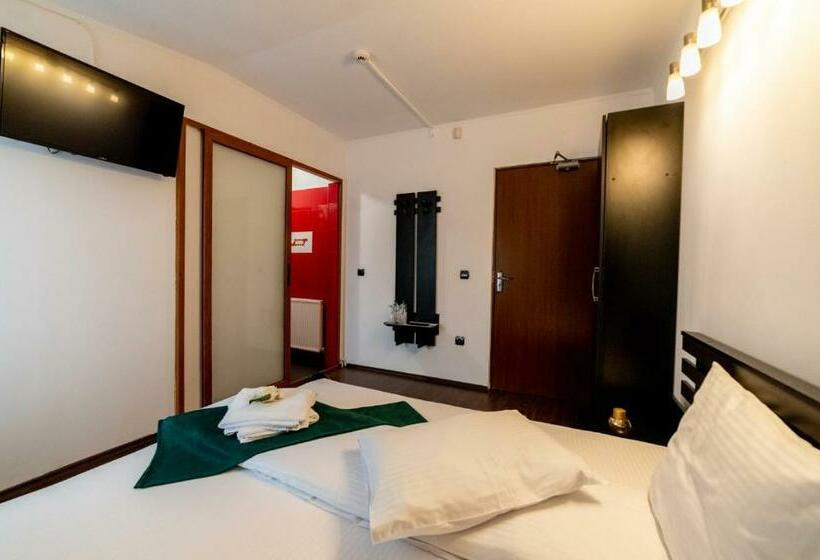 חדר סטנדרט, Escala Rooms