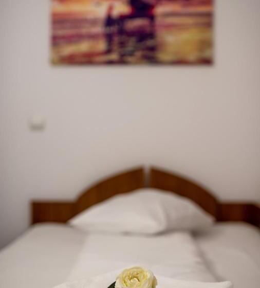 חדר סטנדרט יחיד, Escala Rooms