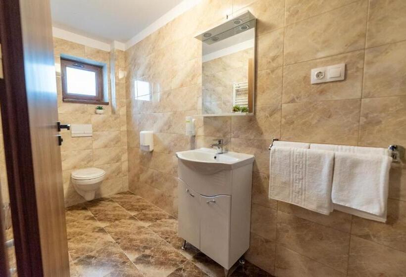 Номер Deluxe, Escala Rooms