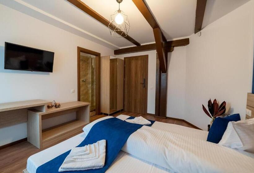 Номер Deluxe, Escala Rooms