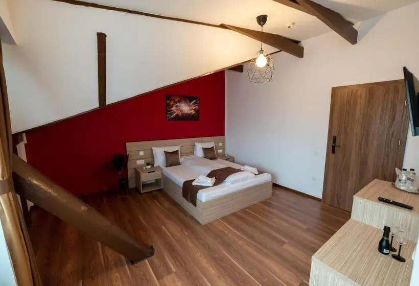 デラックスの４人部屋, Escala Rooms
