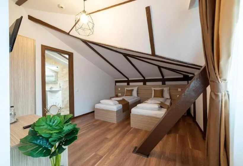 デラックスの４人部屋, Escala Rooms