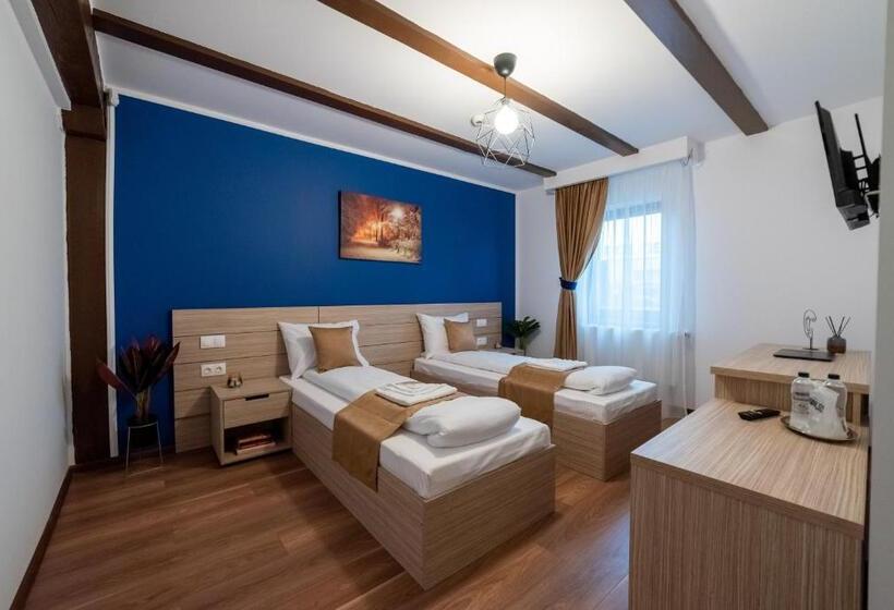 Номер Deluxe, Escala Rooms