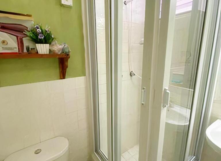 اتاق لوکس با بالکن, Seacastle Deluxe Studio