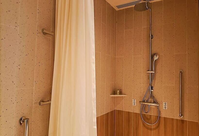 디럭스 스위트, Hilton Garden Inn Changde Dingcheng