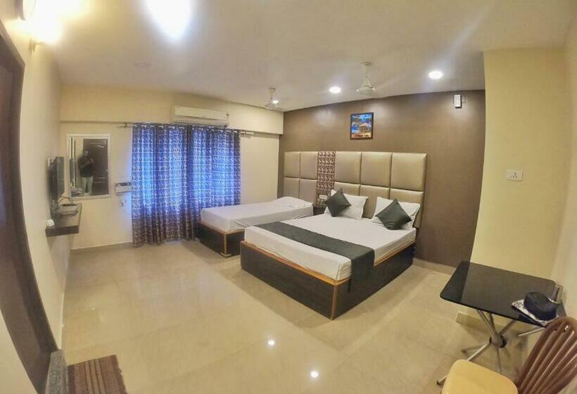 اتاق لوکس با تخت بزرگ, New Metro Residency