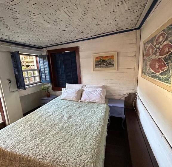 Семейный Номер, Pouso Do Chico Rey